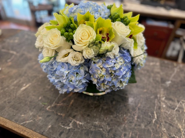 
                  
                    Dream Rose Floral Arrangement 
                  
                