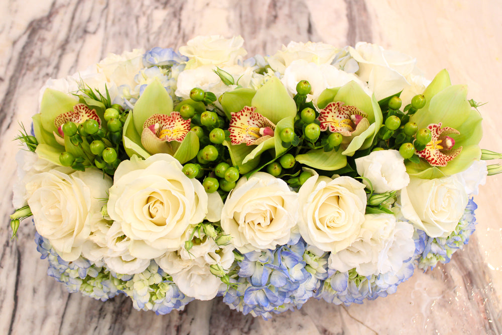 Blue Dream Rose centrepiece 